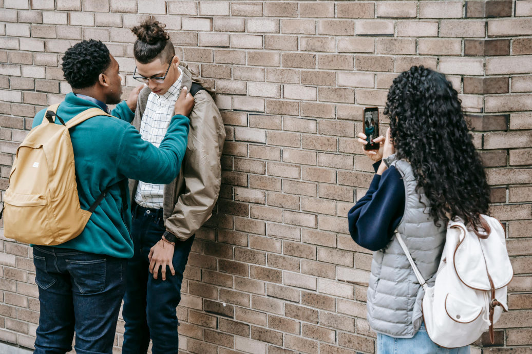 O que e bullying e cyberbullying - TCC - NeuroFlux